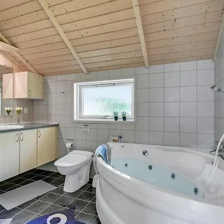 Σπίτι διακοπών Three-bedroom In Dannemare
