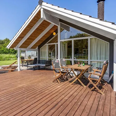 Дом отдыха Three-bedroom In