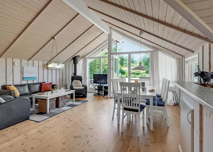 Dom wakacyjny Three-bedroom In